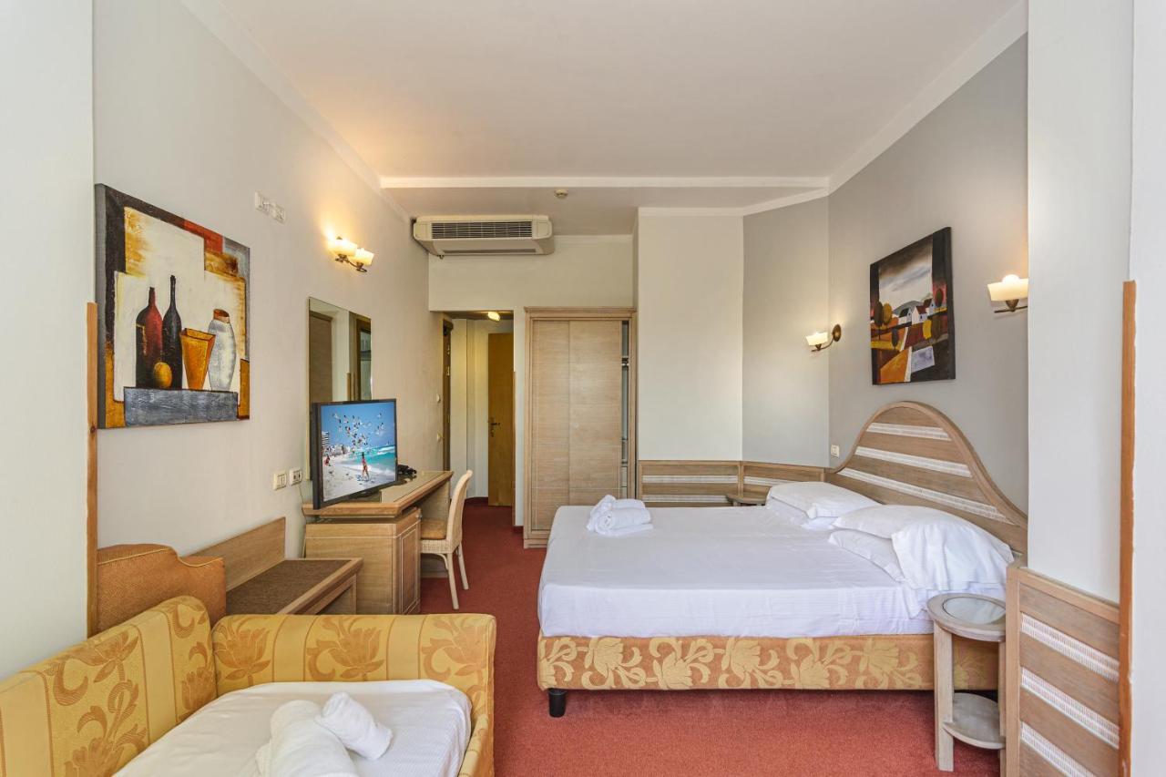 Hotel Nedy Marina di Massa Εξωτερικό φωτογραφία